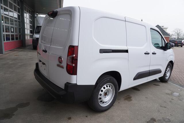 Fiat E-Doblo 136 L2 50 kWh Schuifdeur links en rechts Automaat nr.V157 | Climate | Navi | Camera | Cruise