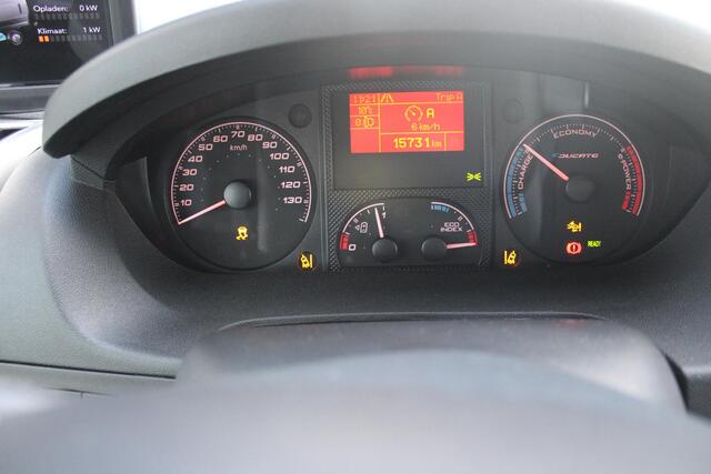 Fiat E-Ducato 3.5T L3H2 79 kWH AUTOMAAT | NAVIGATIE | CLIMATE CONTROL | PARKEERSENSOREN | ACHTERUITRIJ CAMERA | DODEHOEK DETECTIE | LANE ASSIST | LEDER STUURWIEL | BUMPERS IN CARROSERIE KLEUR |