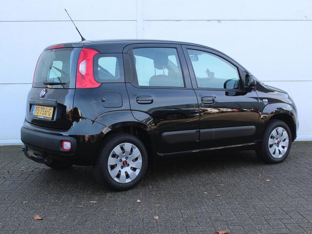 Fiat PANDA 0.9 TwinAir Lounge / Airco / Bluetooth / Trekhaak (800 KG) / Radio-/USB / 5 Persoons /
