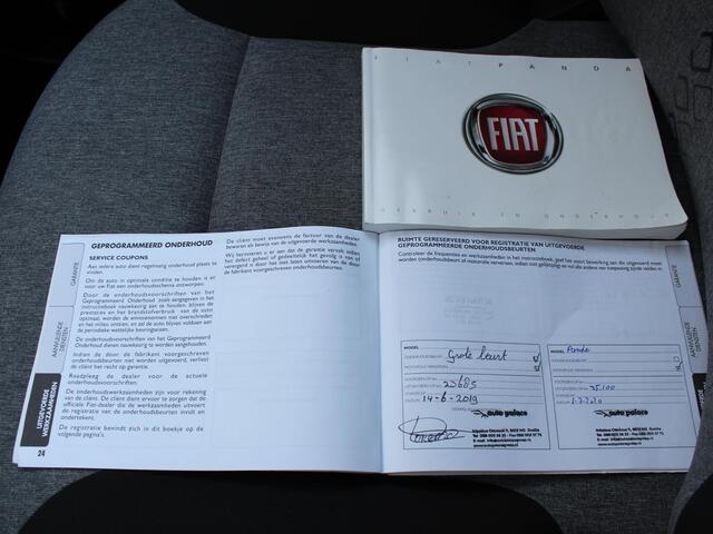 Fiat PANDA 0.9 TwinAir Lounge / Airco / Bluetooth / Trekhaak (800 KG) / Radio-/USB / 5 Persoons /