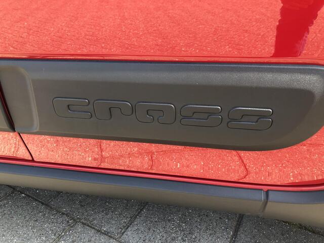 Fiat PANDA 1.0 Hybrid Cross RED