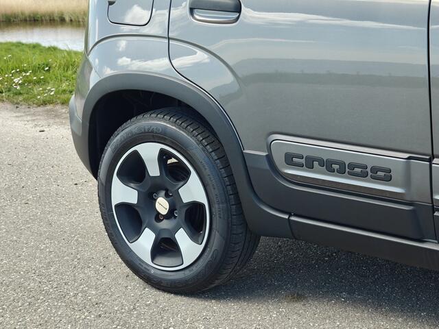 Fiat PANDA 1.0 Hybrid Launch Edition | Cruise Control