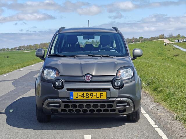 Fiat PANDA 1.0 Hybrid Launch Edition | Cruise Control