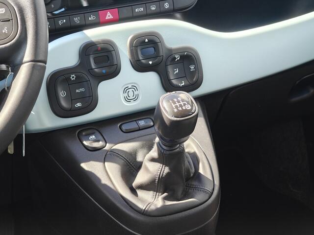 Fiat PANDA 1.0 Hybrid Launch Edition | Cruise Control