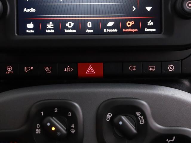 Fiat PANDA 1.0 Hybrid City Life 05-2022 64.165 KM