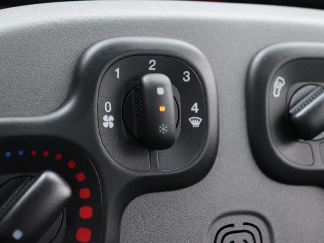 Fiat PANDA 1.2 Lounge | Airco | Elektrische ramen |