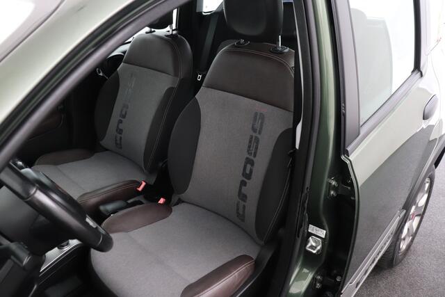 Fiat PANDA 0.9 90 PK TwinAir 4x4 Cross 5-Pers Climate Trekhaak Park. Sens LED