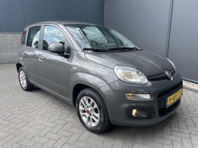 Fiat PANDA 1.2 Lounge 5 zit plaatsen Airco - Bluetooth - Spiegels E V+VW - Centrale deurvergr. - E-Ramen voor - LMV 14"- ML Zeer goed onderhouden!