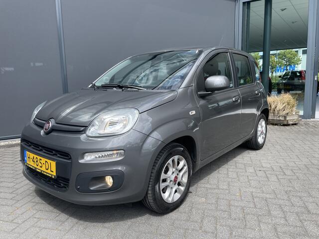 Fiat PANDA 1.2 Lounge 5 zit plaatsen Airco - Bluetooth - Spiegels E V+VW - Centrale deurvergr. - E-Ramen voor - LMV 14"- ML Zeer goed onderhouden!
