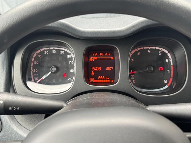 Fiat PANDA 1.0 Hybrid RED Cross | Apple carplay | Climate control | Prijs is rijklaar!