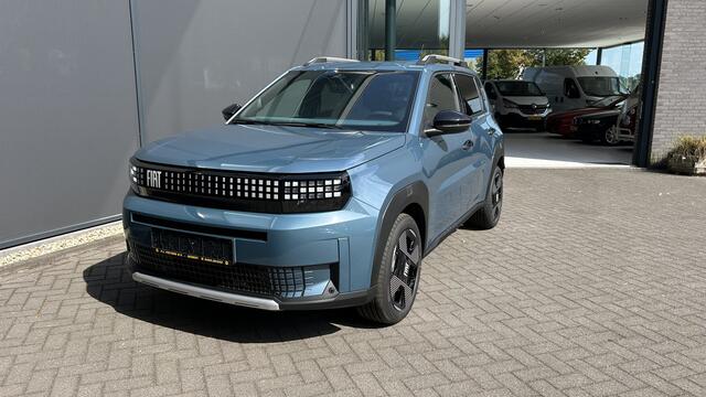 Fiat PANDA Grande La Prima 11 kW 44 kWh Airco - Achteruitrijcamera - Parkeersensoren voor en achter - Cruise control - Navigatiesysteem - Dakrails - Stuur multifunctioneel