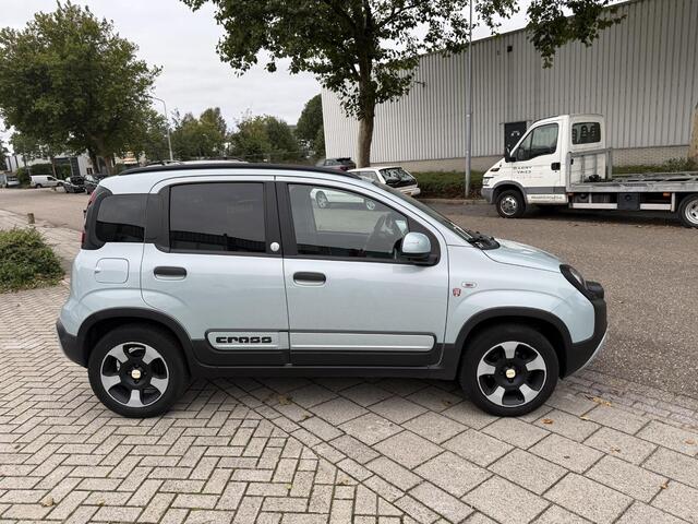 Fiat PANDA 1.0 Hybrid Launch Edition City Cross | Parkeer sensoren | Climate Control |