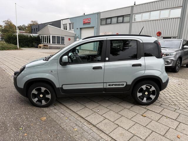 Fiat PANDA 1.0 Hybrid Launch Edition City Cross | Parkeer sensoren | Climate Control |