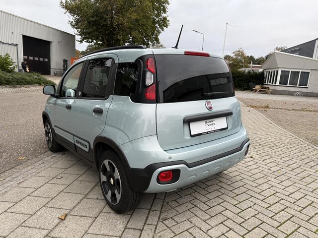 Fiat PANDA 1.0 Hybrid Launch Edition City Cross | Parkeer sensoren | Climate Control |