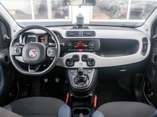 Fiat PANDA Hybrid City Cross | Clima | Dakrails | Mistlampen | 5-Zits | Unieke KM Stand