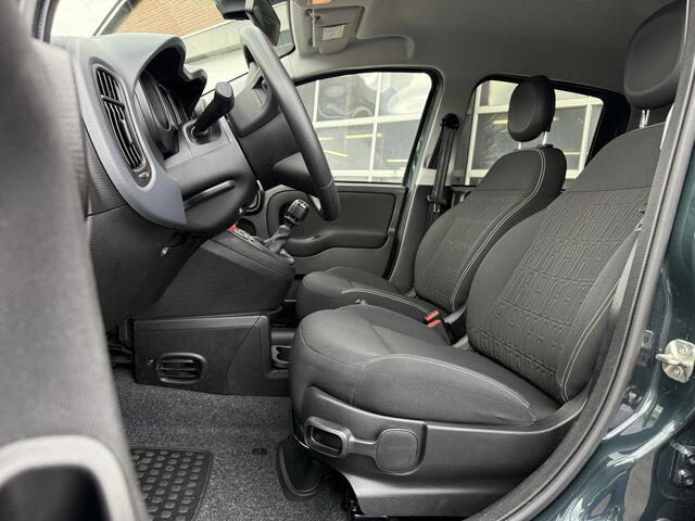 Fiat PANDA Cross 1.0 Hybrid | 5 zits | Groen |