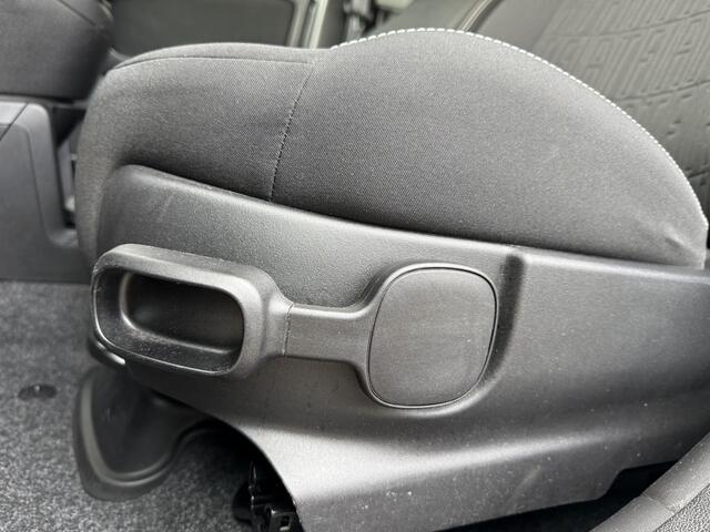 Fiat PANDA Cross 1.0 Hybrid | 5 zits | Groen |