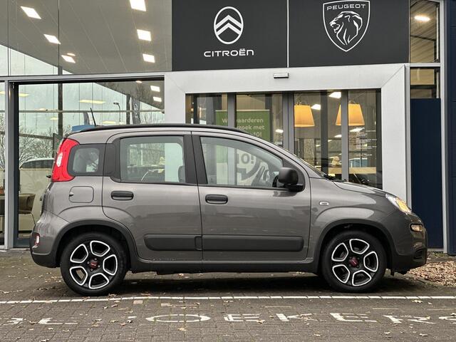 Fiat PANDA 1.0 Hybrid City Life | Navigatie via Carplay | 3 Zitplaatsen | Airco | Dakrails | Hoge instap | City functie | Metaallak | Electrische ramen |
