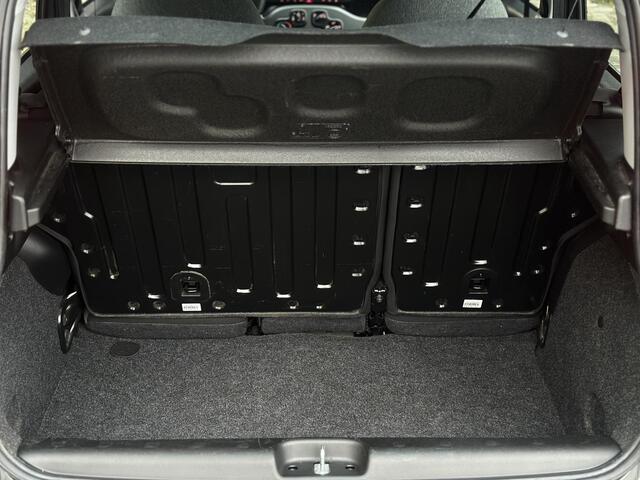 Fiat PANDA 1.0 Hybrid City Life | Navigatie via Carplay | 3 Zitplaatsen | Airco | Dakrails | Hoge instap | City functie | Metaallak | Electrische ramen |