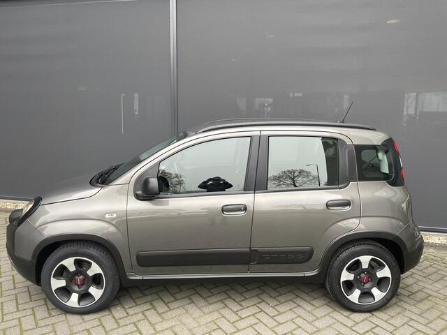 Fiat PANDA 1.0 Hybrid City Cross Airco - Bluetooth - Dakrails - Elektrische ramen voor - Mistlampen voor - Radio - Start/stop systemen - Stuur multifunctioneel
