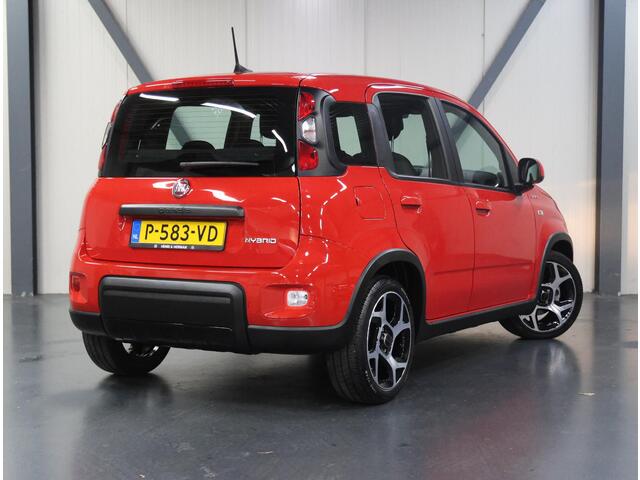 Fiat PANDA 1.0 Hybrid Sport | 1ste eigenaar | AppleCarplay/Android Auto | Licht Metalen Velgen | Climate Control | Isofix | DAB Radio | Mist lampen |