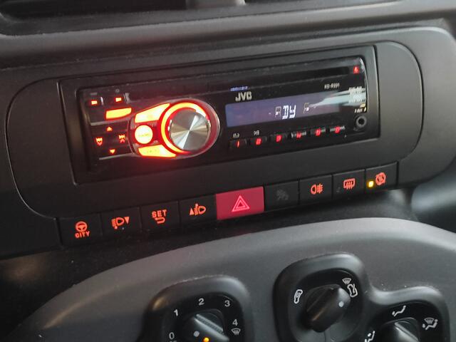 Fiat PANDA 0.9 TwinAir Edizione Cool uit 2016 Rijklaar + 12 maanden Bovag-garanntie Henk Jongen Auto's in Helmond, al 50 jaar service zoals 't hoort!