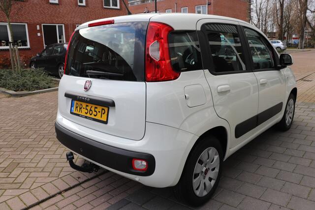 Fiat PANDA 0.9 TwinAir Lounge Automaat. Trekhaak.