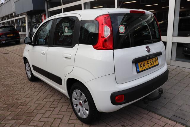 Fiat PANDA 0.9 TwinAir Lounge Automaat. Trekhaak.