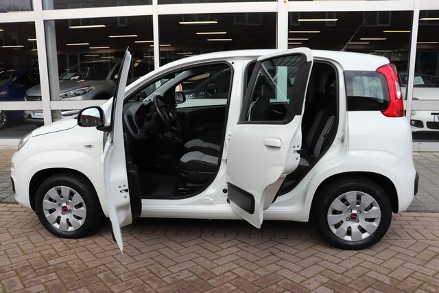 Fiat PANDA 0.9 TwinAir Lounge Automaat. Trekhaak.
