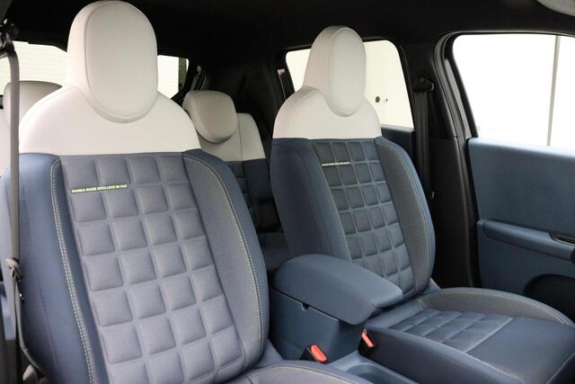 Fiat PANDA Grande 1.2 Hybrid La Prima Automaat | Navigatie | Climate control | NIEUW MODEL | Dakrails | Hoge instap | Extra getint glas | DEMO