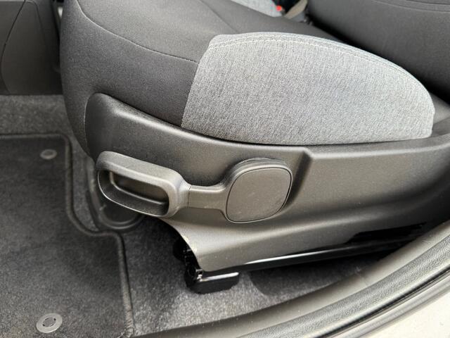 Fiat PANDA 1.0 HYBRID CROSS AIRCO STOEL IN HOOGTE VERSTELBAAR ELEK RAMEN /