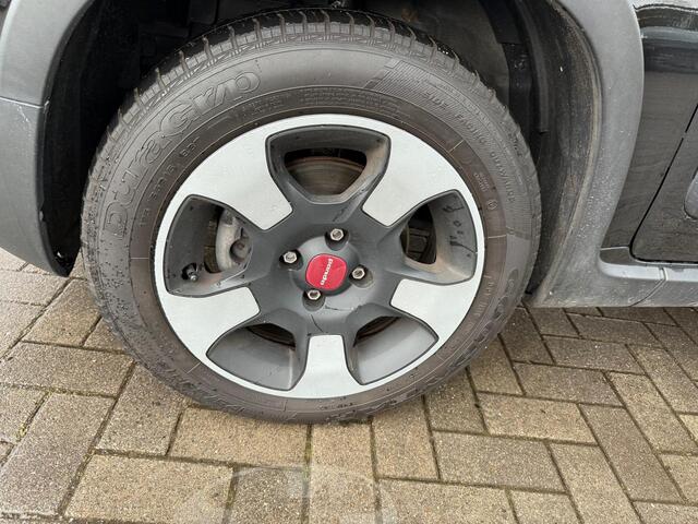 Fiat PANDA 1.0 Hybrid Cross 5 persoons