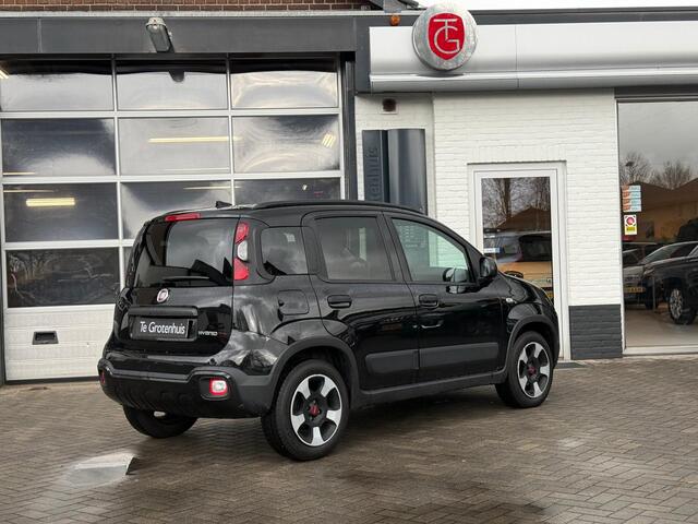 Fiat PANDA 1.0 Hybrid Cross 5 persoons