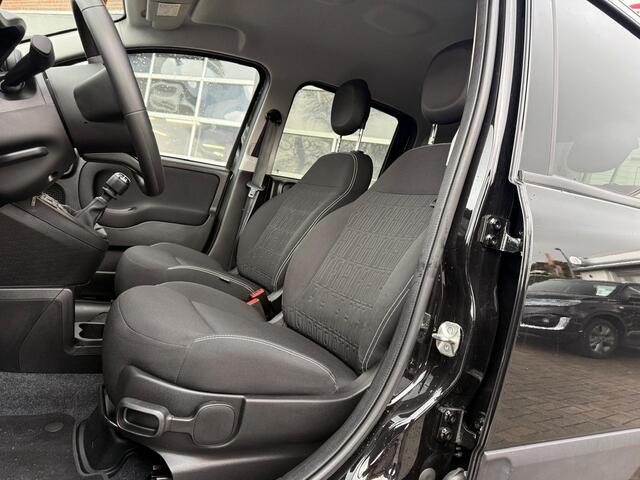 Fiat PANDA 1.0 Hybrid Cross 5 persoons
