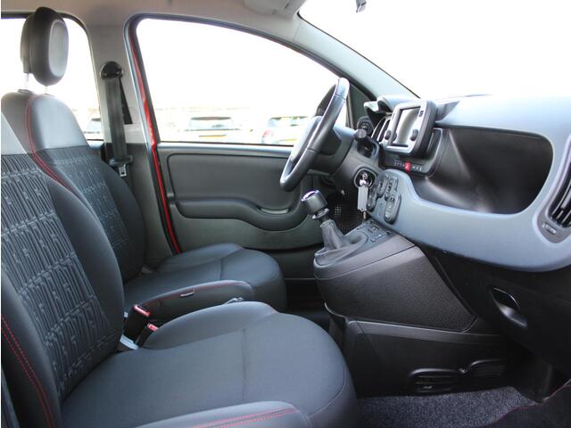 Fiat PANDA 1.0 Hybrid RED Cross | Apple Carplay / Climate