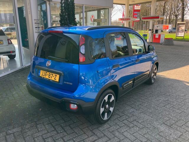 Fiat PANDA 1.0 Hybrid Pandina