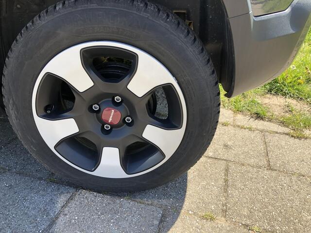 Fiat PANDA 1.0 Hybrid Cross CLIMATE|APPLE/ANDROID|5-PERSOONS|BLUETOOTH