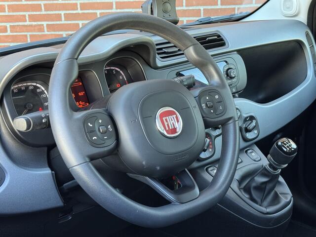 Fiat PANDA 1.0 Hybrid City Cross AIRCO PARKEERSENSOREN BLUETOOTH
