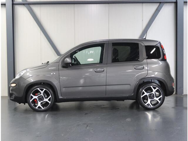 Fiat PANDA 1.0 Hybrid Sport | 1ste eigenaar | AppleCarplay/Android Auto | Licht Metalen Velgen | Climate Control | Isofix | DAB Radio | Mist lampen | Isofix | Privacy Glass | Parkeersensoren |
