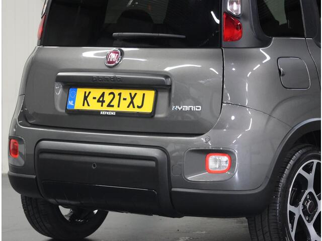 Fiat PANDA 1.0 Hybrid Sport | 1ste eigenaar | AppleCarplay/Android Auto | Licht Metalen Velgen | Climate Control | Isofix | DAB Radio | Mist lampen | Isofix | Privacy Glass | Parkeersensoren |