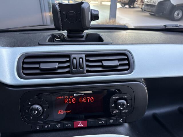 Fiat PANDA 1.0 Hybrid Cross Launch Edition Airco - parkeersensor achter - Bluetooth - Dakrails - Radio - Led verlichting - Mistlampen voor - Elektrische ramen - Start/stop systeem - Stuur multifunctioneel
