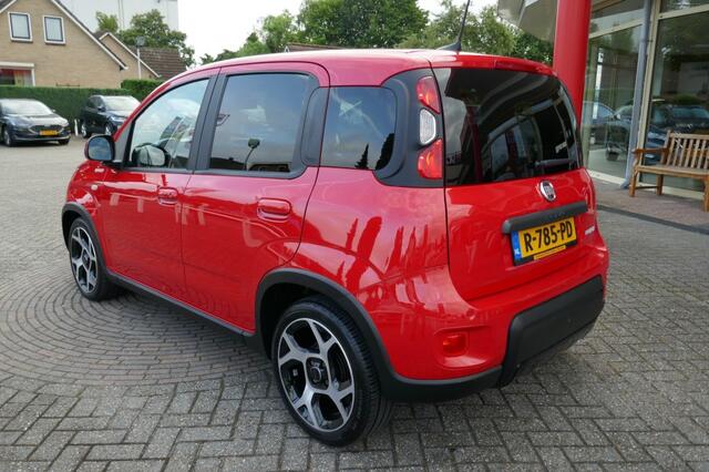 Fiat PANDA 1.0 HYBRID SPORT WINTERPAKKET/APPLE CARPLAY/CRUISE