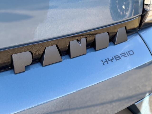 Fiat PANDA Grande 1.2 Hybrid ICON | Parkeersensoren | Carplay | Airco |