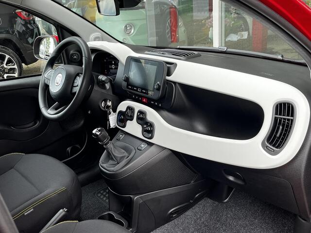 Fiat PANDA 1.0 Hybrid Pandina | Airco | Apple-Android | RED