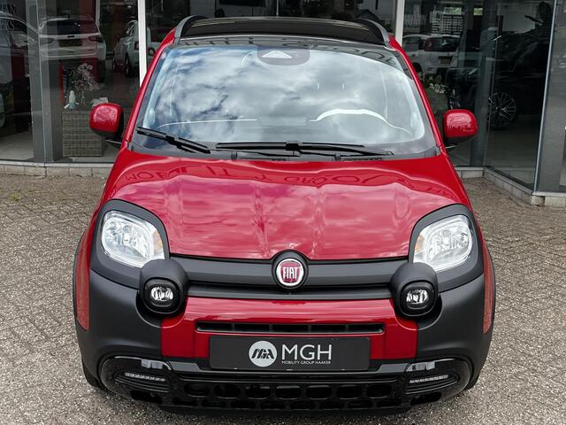 Fiat PANDA 1.0 Hybrid Pandina | Airco | Apple-Android | RED