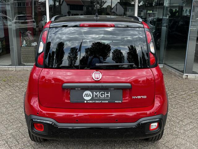 Fiat PANDA 1.0 Hybrid Pandina | Airco | Apple-Android | RED
