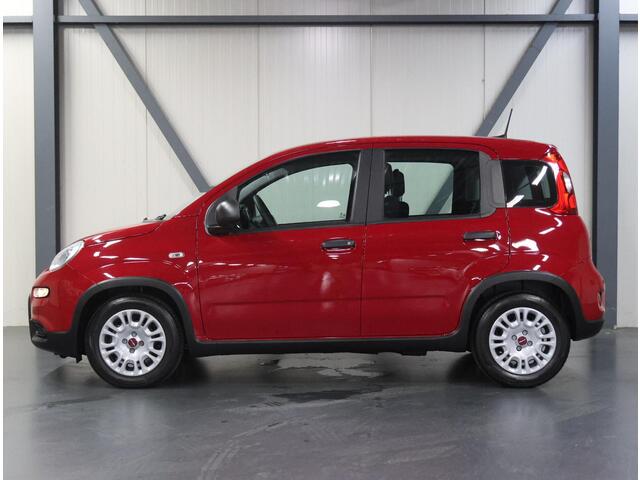 Fiat PANDA 1.0 Hybrid Urban | 1ste eigenaar | Unieke KM Stand! | Airco | Bluetooth Telefoonvoorbereiding | Isofix | Parkeersensoren | Stuurwiel Multifunctioneel | NL Auto! |