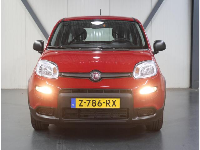 Fiat PANDA 1.0 Hybrid Urban | 1ste eigenaar | Unieke KM Stand! | Airco | Bluetooth Telefoonvoorbereiding | Isofix | Parkeersensoren | Stuurwiel Multifunctioneel | NL Auto! |
