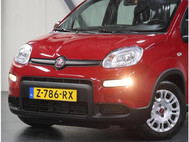 Fiat PANDA 1.0 Hybrid Urban | 1ste eigenaar | Unieke KM Stand! | Airco | Bluetooth Telefoonvoorbereiding | Isofix | Parkeersensoren | Stuurwiel Multifunctioneel | NL Auto! |