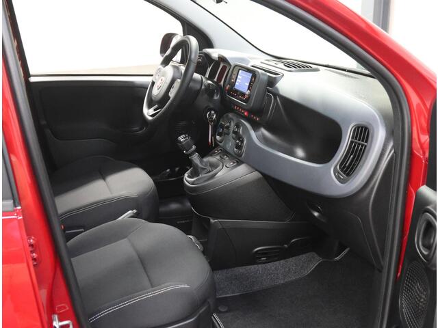 Fiat PANDA 1.0 Hybrid Urban | 1ste eigenaar | Unieke KM Stand! | Airco | Bluetooth Telefoonvoorbereiding | Isofix | Parkeersensoren | Stuurwiel Multifunctioneel | NL Auto! |